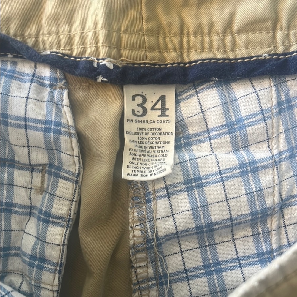 American Eagle Outfitters Men's Khaki Shorts - Picture 5 of 5